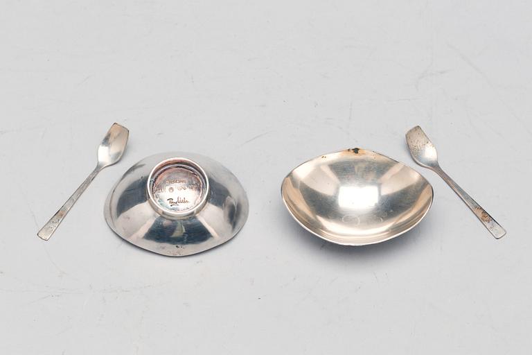 SALTKAR med SKEDAR, ett par, silver, Ray Urban, Stockholm. 1961.