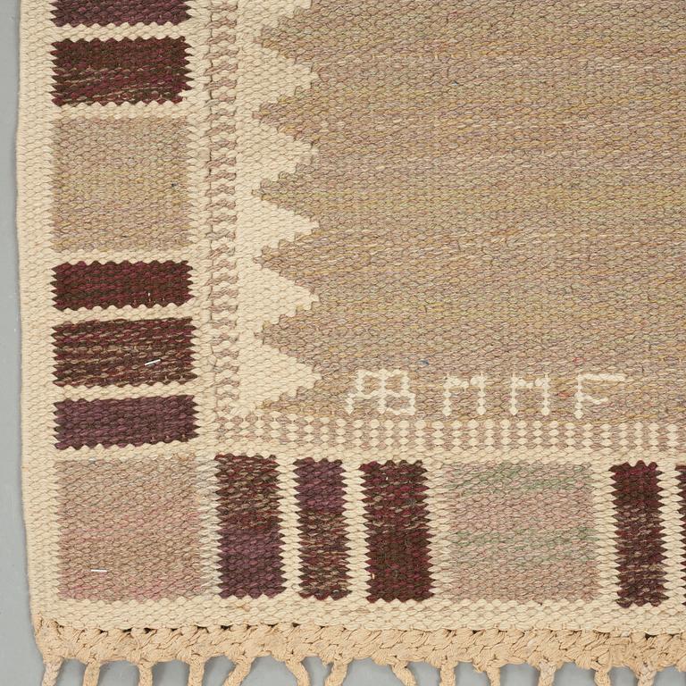 BARBRO NILSSON, MATTO, "Salerno grå med enkel bård", flat weave, ca 245 x 170,5 cm, signed AB MMF BN.