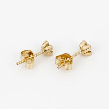 ÖRHÄNGEN, ett par, 18K guld med prinsessslipade diamanter, tot ca 0,20 ct. Total vikt ca 1,02 g.