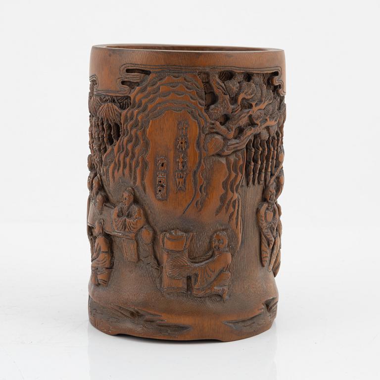 A brusch stand, Bamboo, late Qing Dynasty, around 1900.