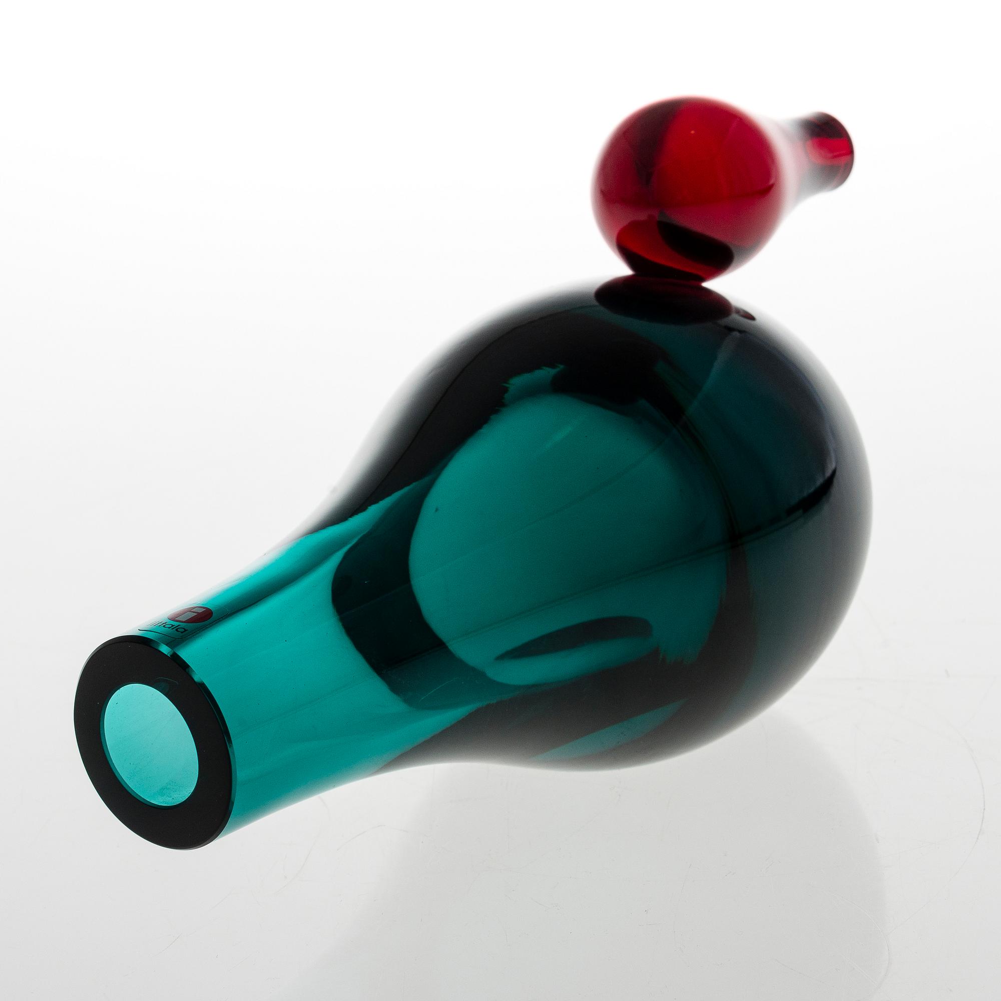 A glass bird by Giorgio Vigna for Iittala, signed G. Vigna, Iittala.