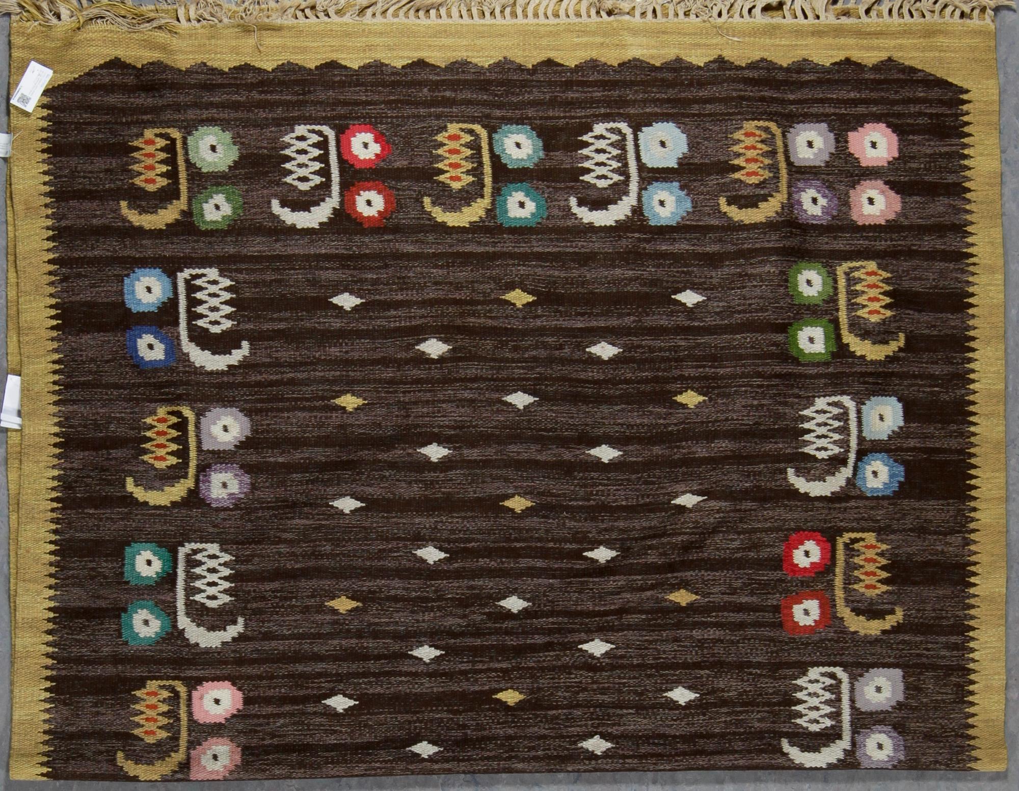 MATTA, rölakan, Sofia Widén, sign SW, omkring 1900-talets mitt 206x193 cm.