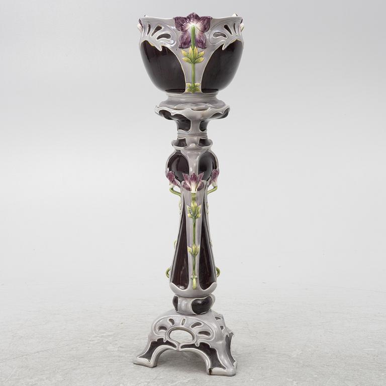 Pedestal with planter, Art Nouveau, R. M. Krause Majolika- und Steingut-Fabrik, early 20th Century.