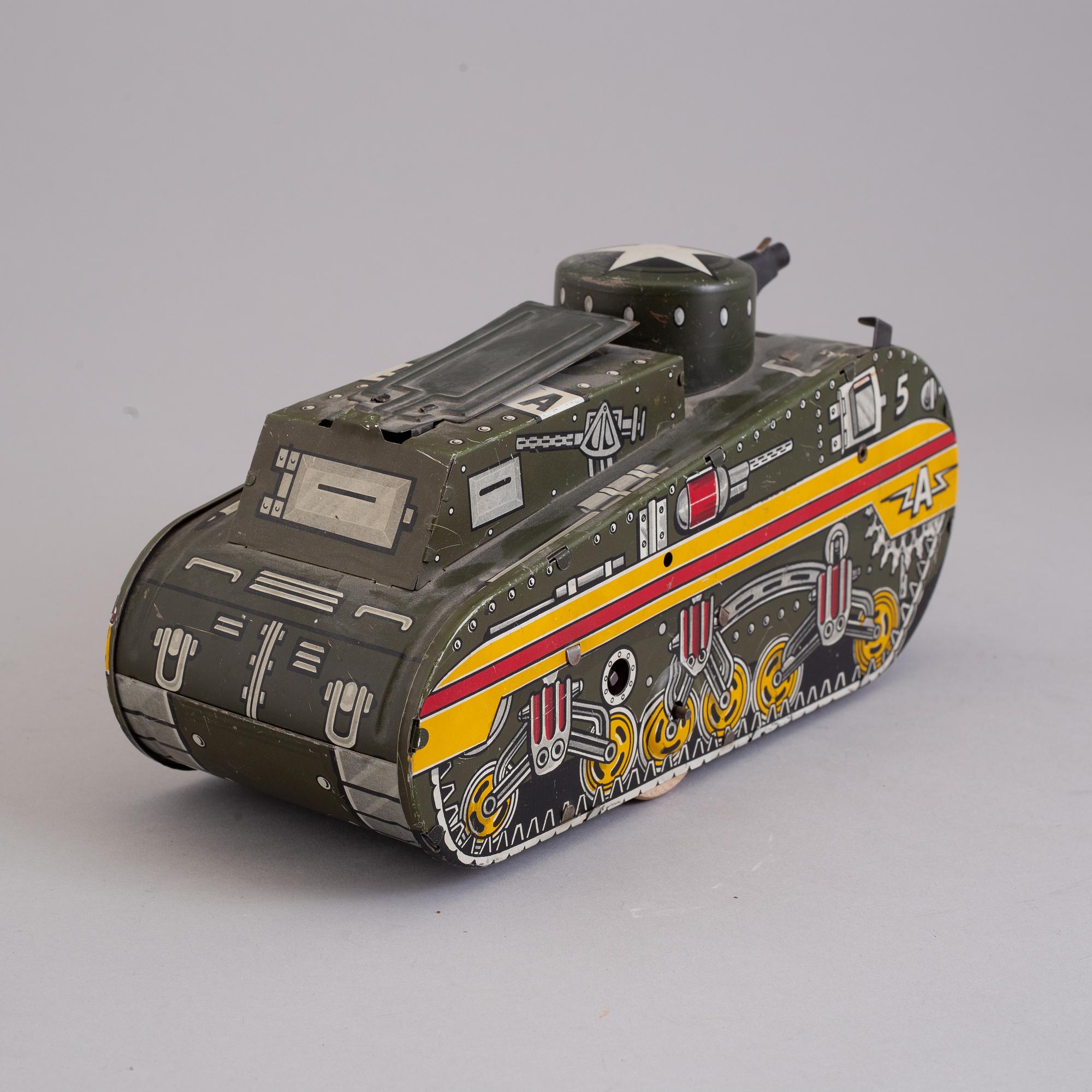 A mid 20th century toy tank, Mar Toys, USA.