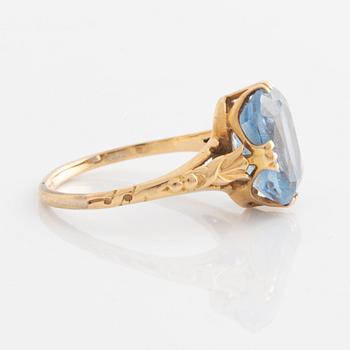 Ring, 18K gold with synthetic blue spinel.