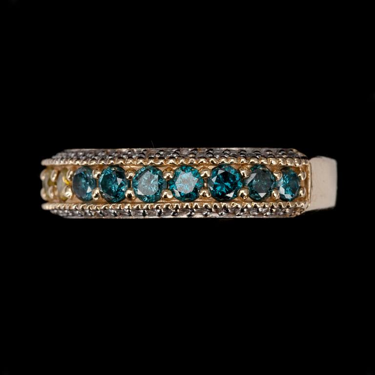RING, guld 14K, färgade briljantslipade diamanter samt färglösa små diamanter. Vikt 6,4 g.