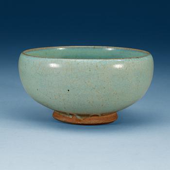 1417. A lavender blue Junyao bowl, presumably Song dynasty (960-1279).