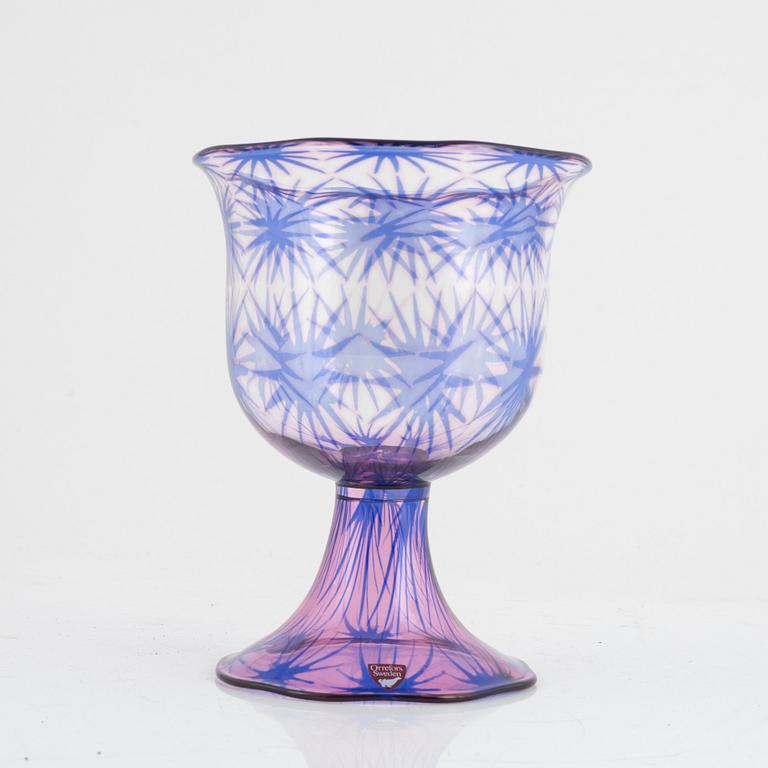 Eva Englund, a 'graal' glass bowl, Orrefors Gallery 1982.