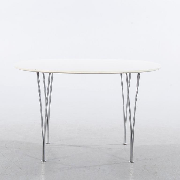 PIET HEIN & BRUNO MATHSSON, bord, "Supercirkel" Fritz Hansen, Danmark. En extra uppsättning bordsben medföljer.