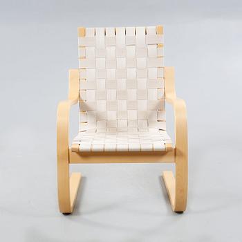 A chair by Alvar Aalto, model 406, from the second half of the 20th century.