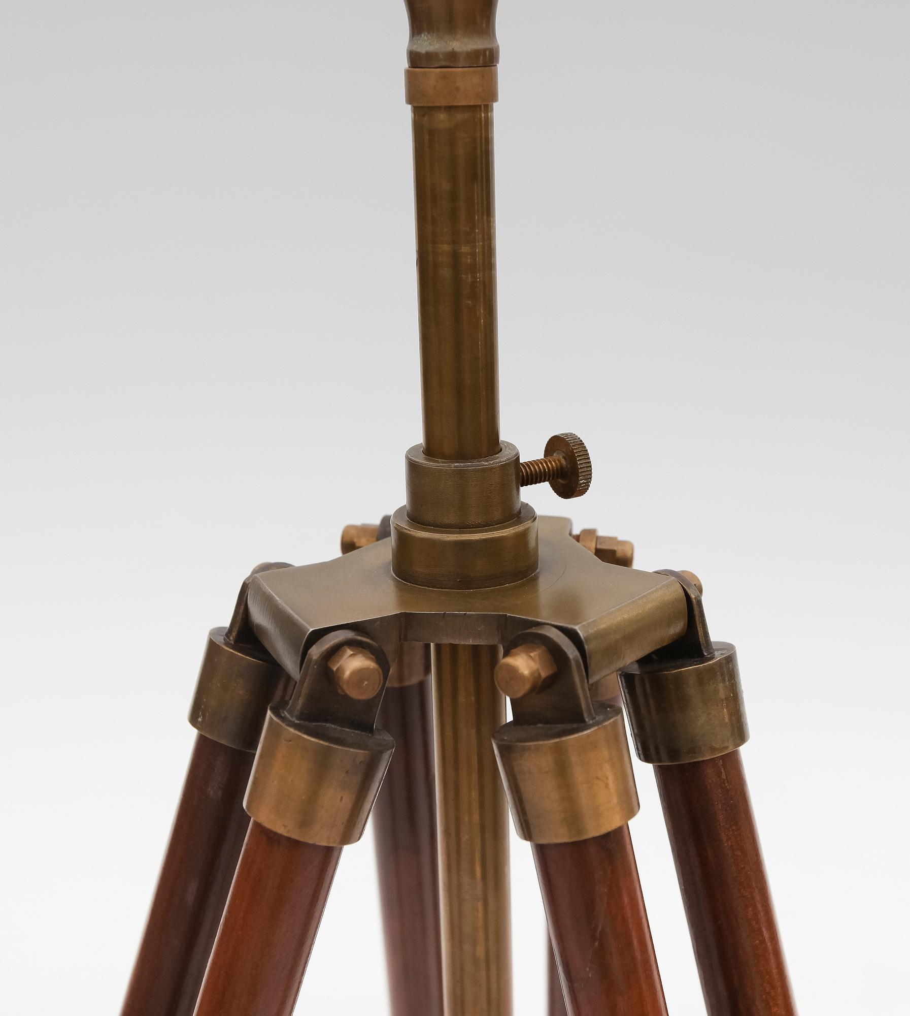 GOLVLAMPA, nautisk modell, 2000-tal.