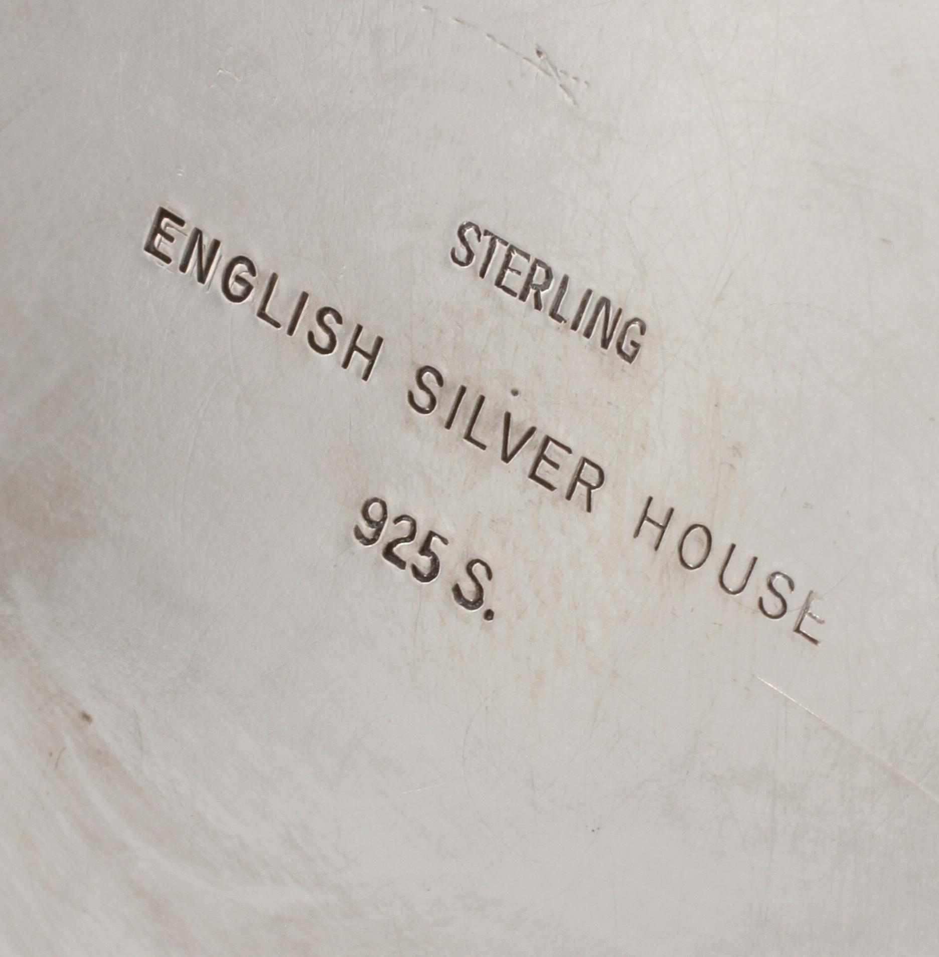 KAFFEKANNA, silver, omkring 1900-talets mitt. Vikt 665 g.