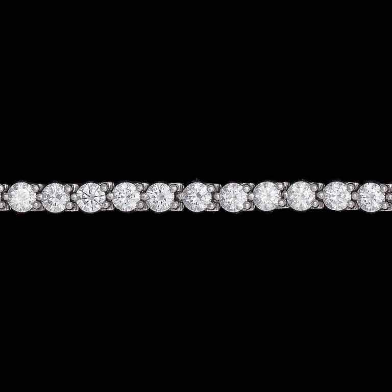 A Cartier brilliant cut diamond line bracelet, tot. app. 4.80 cts.