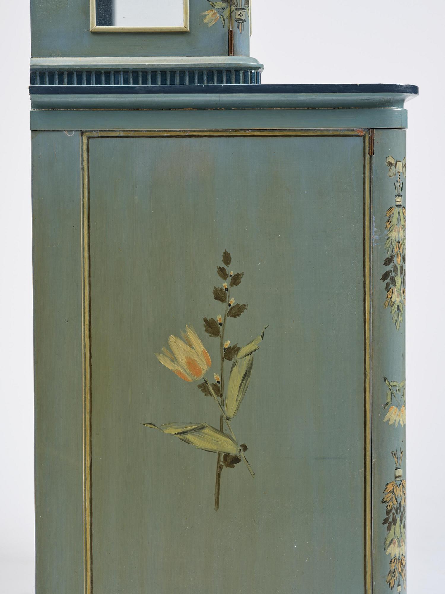 Carl Malmsten, a Swedish Grace showcase cabinet, cabinetmaker Albin Johansson, Stockholm, for Villa Kvikkjokk, 1927.