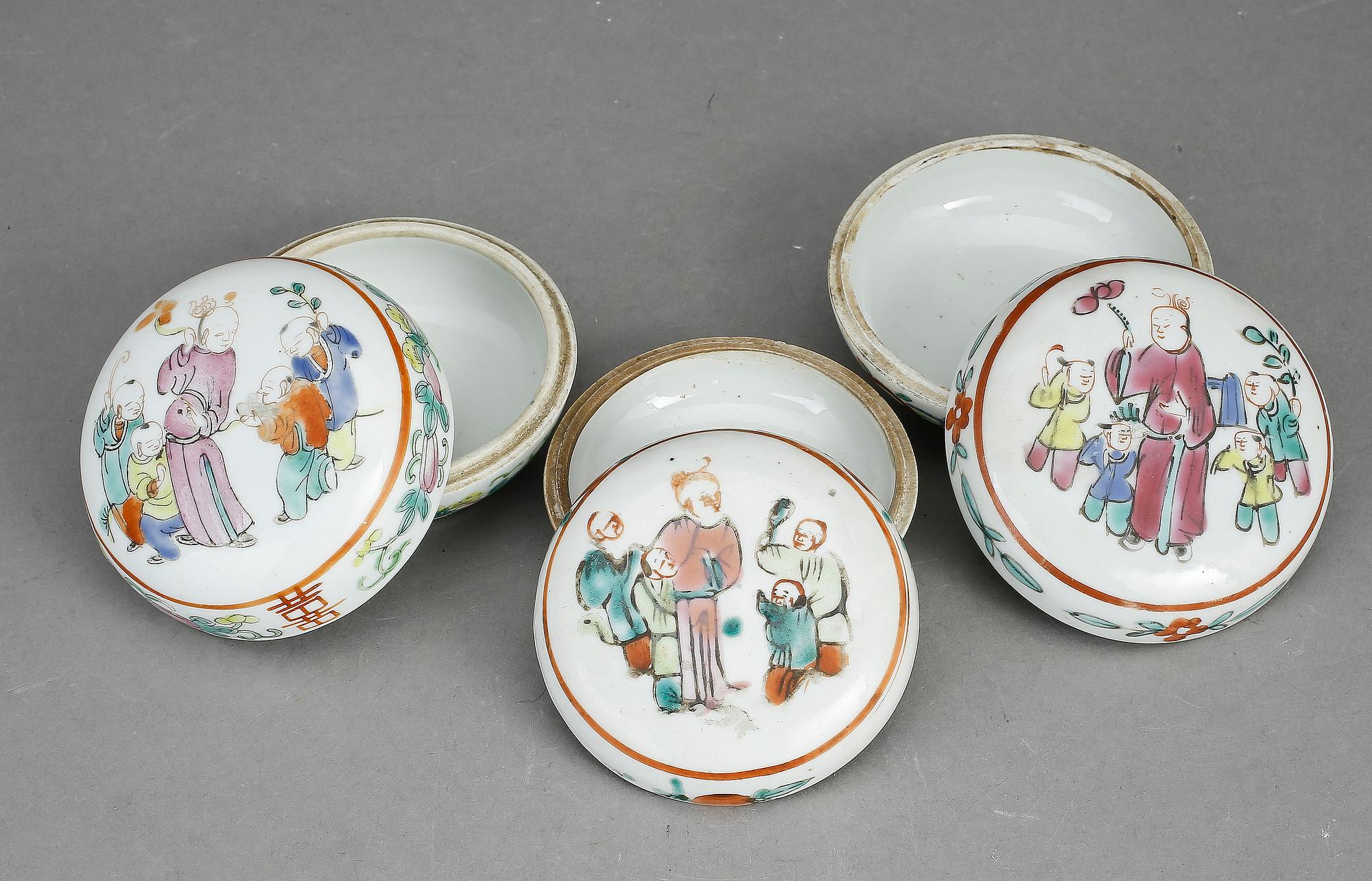 ASKAR MED LOCK, 3 st, porslin, Kina, 1800-tal.