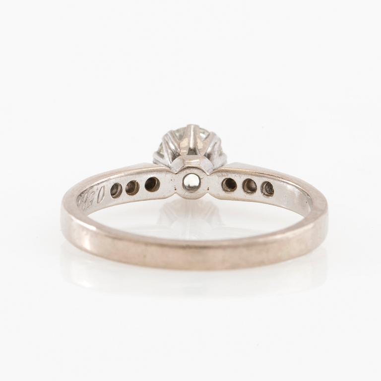 Ring 18K white gold set with round brilliant-cut diamonds, Ahlen & Samuelson Stockholm 1974.