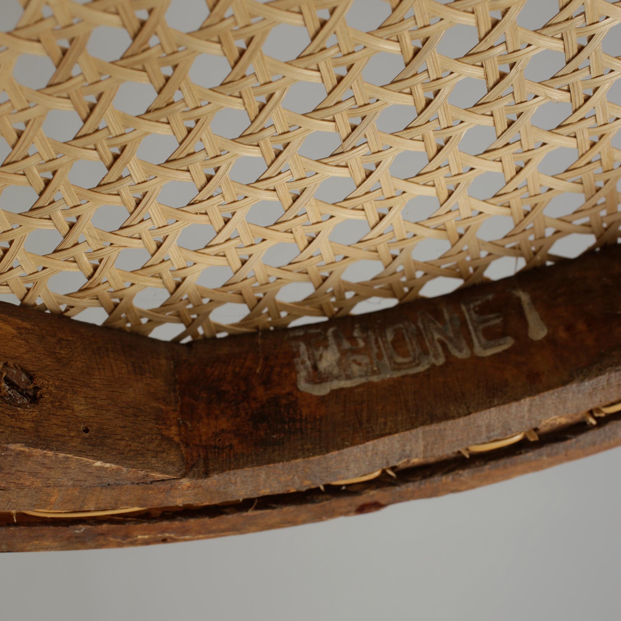 STOLAR, 4 st, en märkt Thonet, 1900-talets början.
