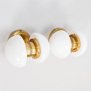 A PAIR OF WALL LAMPS. KLAUS MICHALIK. Manufactured by Orno. Second half of the 20th Century.