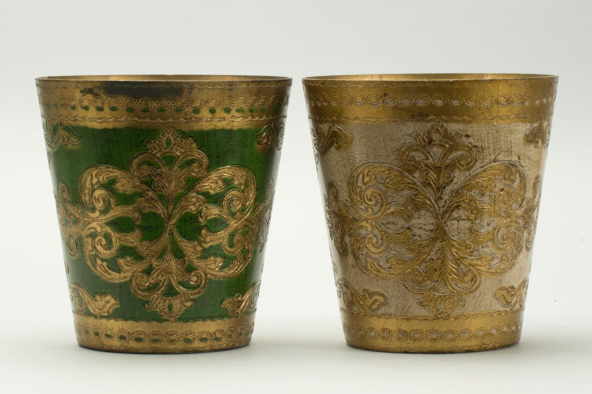 PAPPERSKORGAR, 2 st, märkta Florence, Italien.