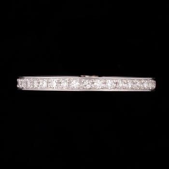 ALLIANSRING, 18K vitguld, 8/8-slipade diamanter. Vikt ca 2,2 g.