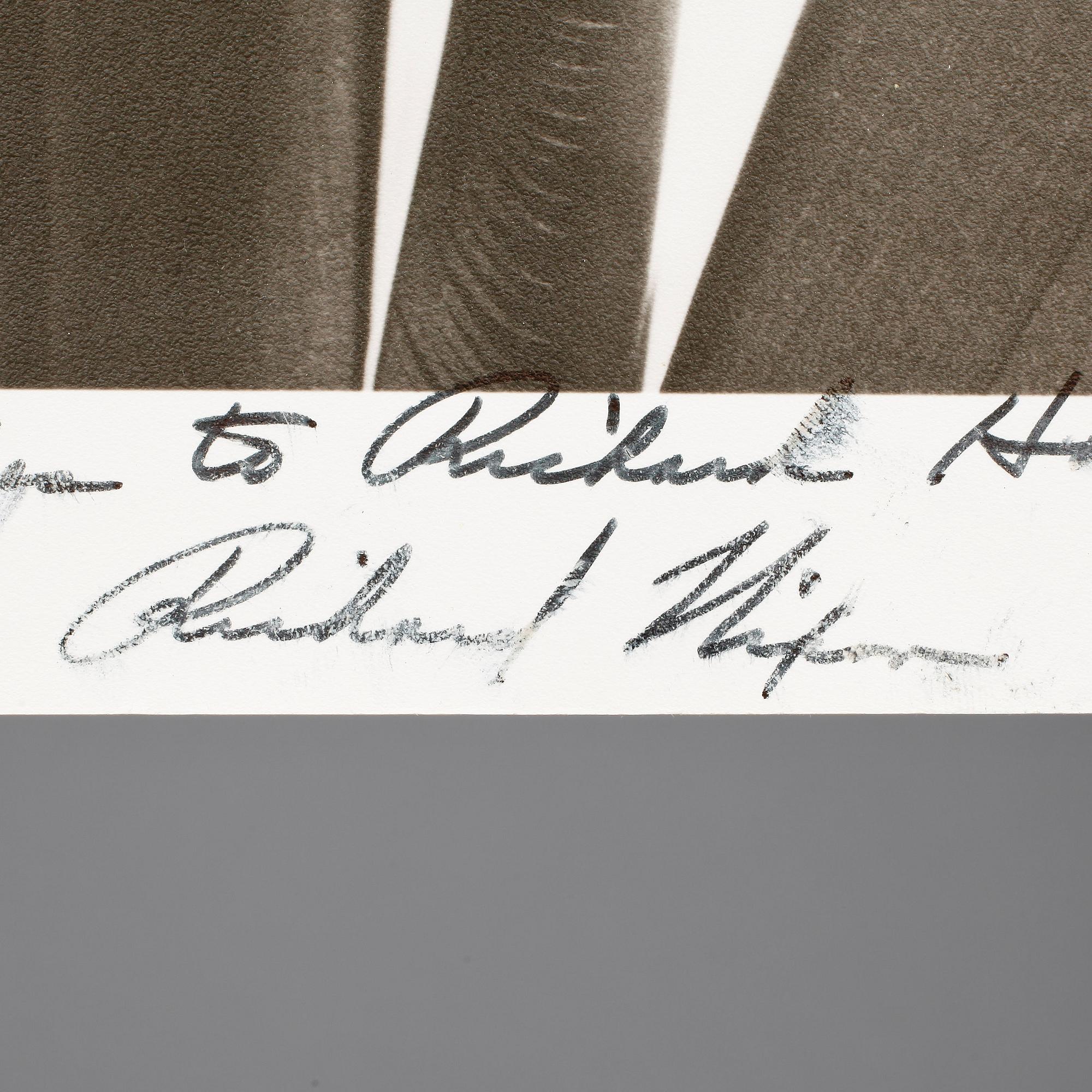 RICHARD NIXON (1913-1994), egenhändigt signerat foto.