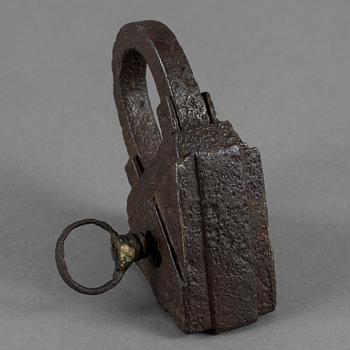 HÄNGLÅS, järn, gotiskt, troligen 1400-tal.