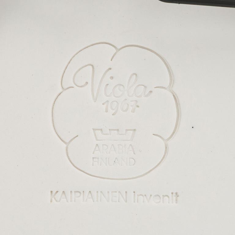 Birger Kaipiainen, two decorative ceramic "Viola" dishes,  stamped, Arabia, late 20th century.