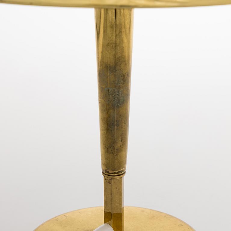 Paavo Tynell, A mid-20th century '5061' table lamp for Taito Finland.