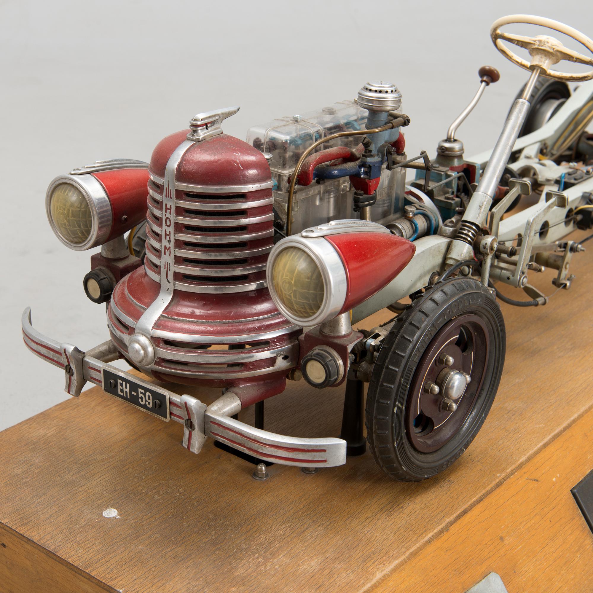 A mid-20th century demonstration model by Werner Degener Lehrmittel GmbH, Hannover,  Germany.
