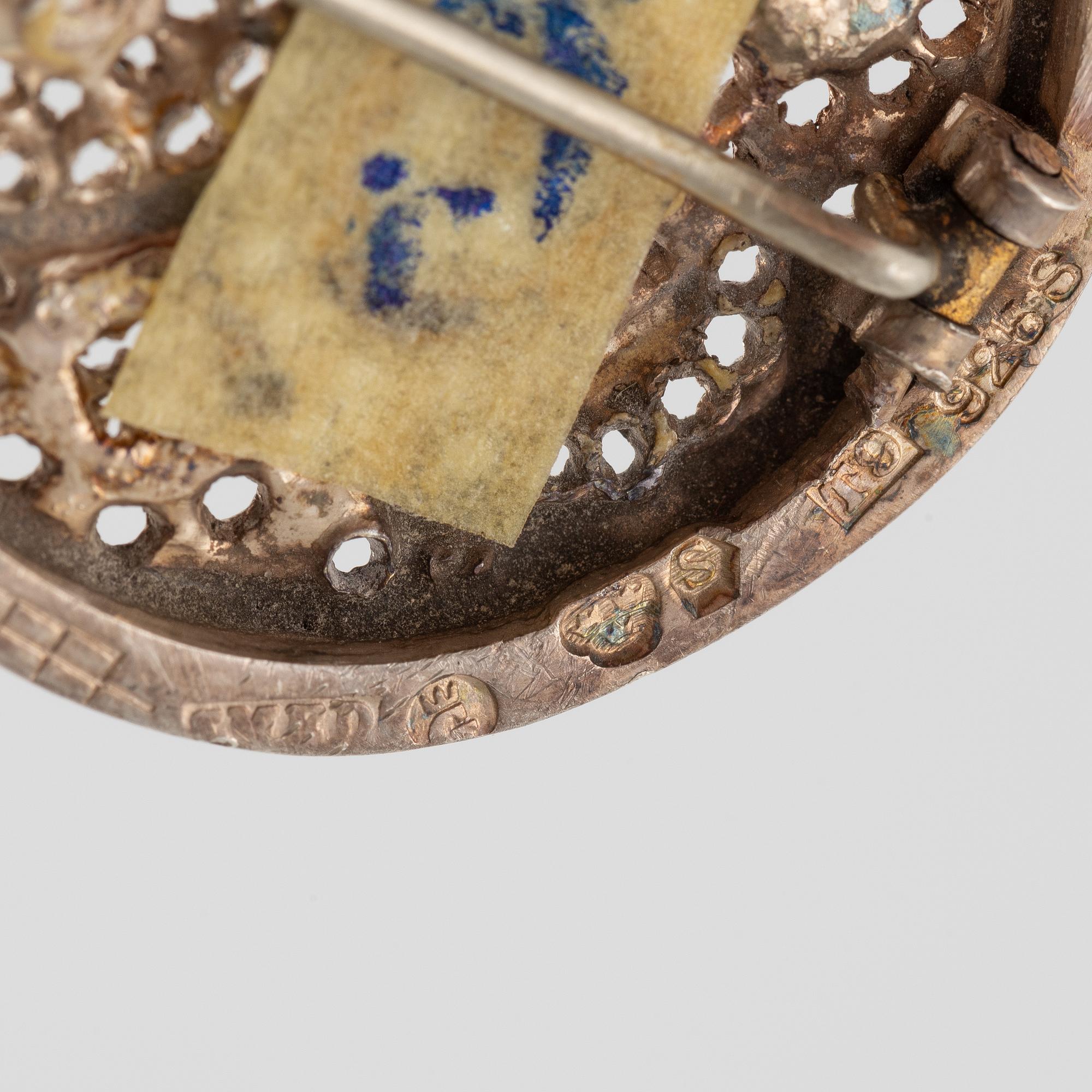 Lars Arby, two pairs of cufflinks, two brooches and three earrings, silver.