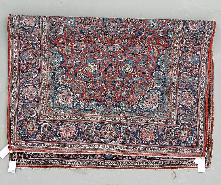 MATTA, semiantik Keshan. Ca 194x132 cm.
