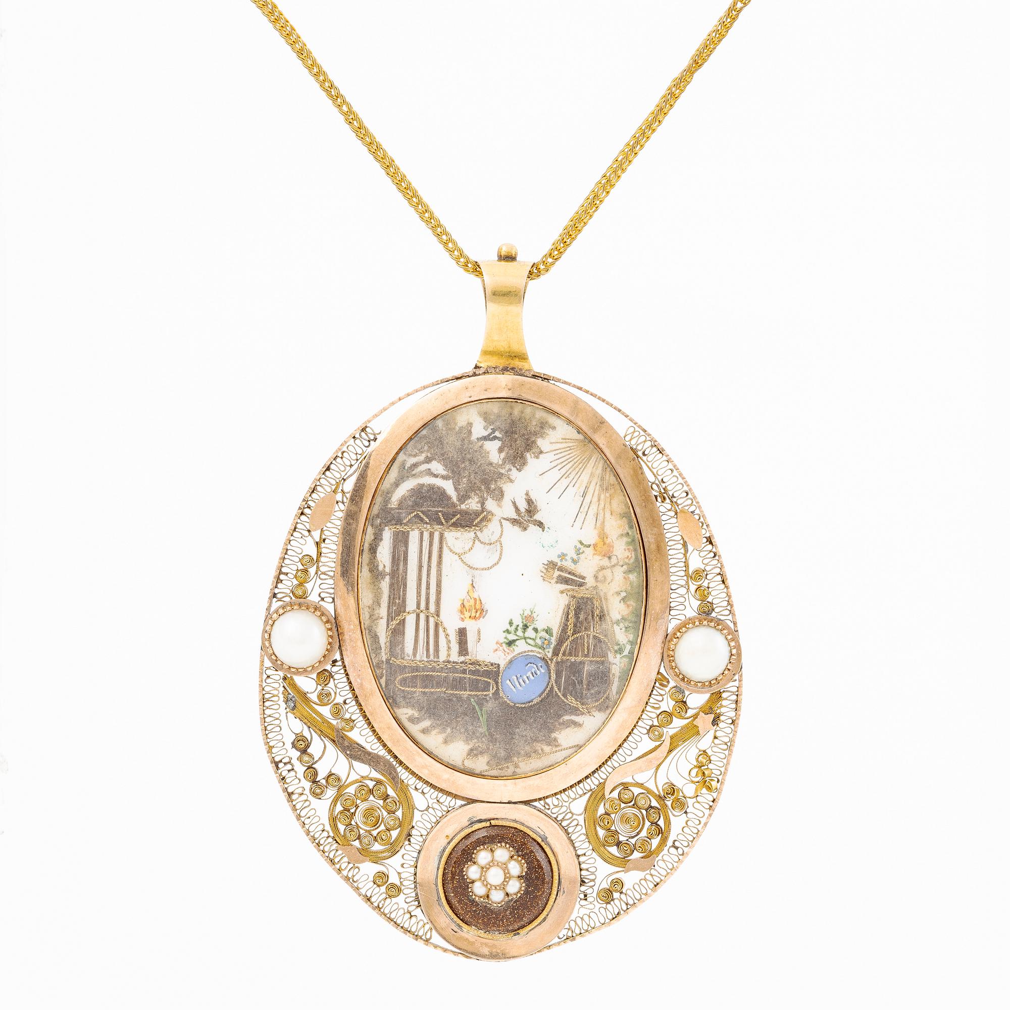 Collier, 18K guld med filigranarbete med halvpärlor och måleri, kedja 18K guld.