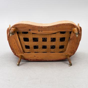 Salongsgrupp, 3 delar, med Drottning Sofias emblem, sent 1800-tal.