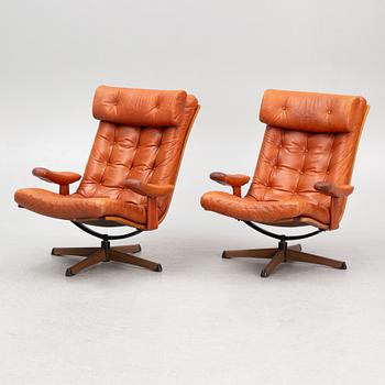 Armchairs, a pair, "Delfin", Göte Möbler, Gnosjö, second half of the 20th century.