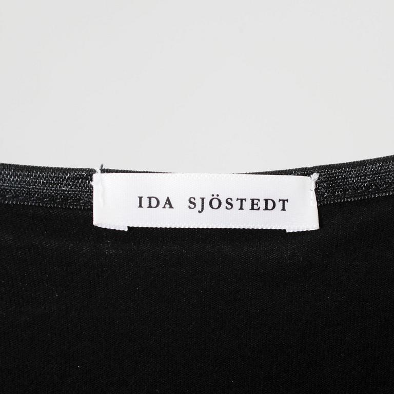 KLÄNNING, Ida Sjöstedt.