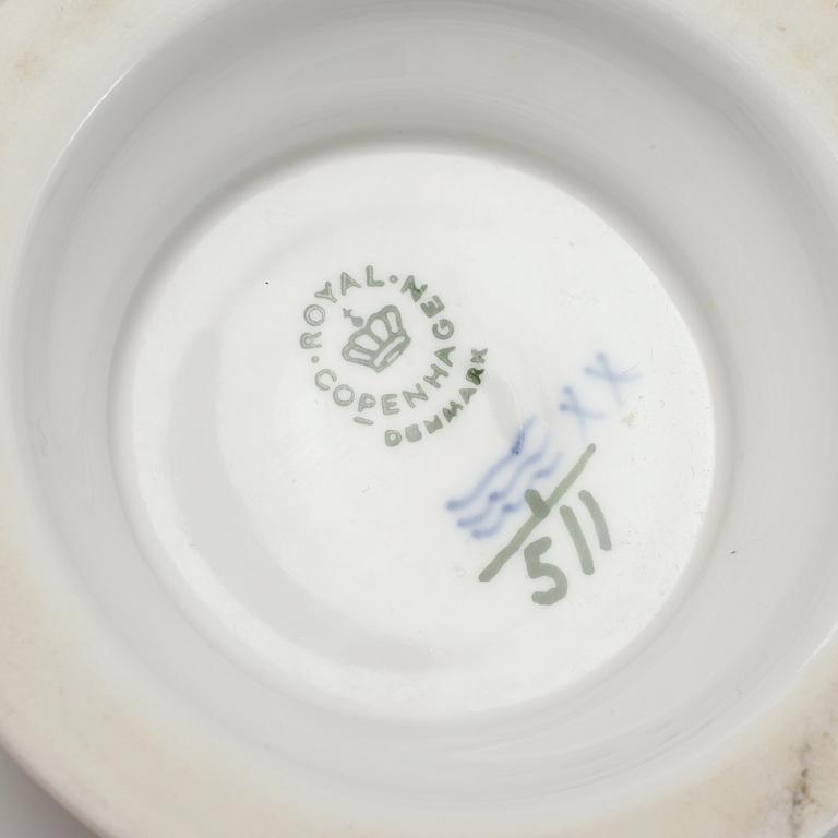 SERVISDELAR, 36 delar, porslin, "Musselmalet", Royal Copenhagen, 1900-tal.