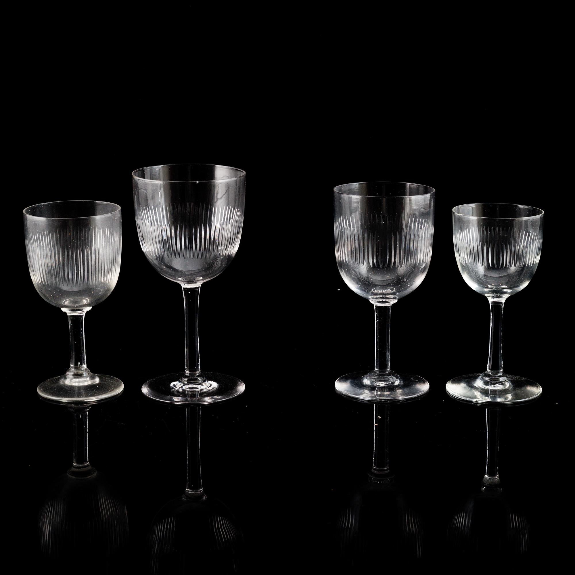A 159 pcs 'Juno' glass service from Kosta.