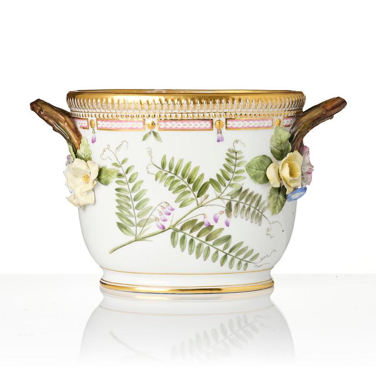 Ytterfoder/Vinkylare, porslin. 'Flora Danica', Royal Copenhagen, Danmark, 1800-tal.