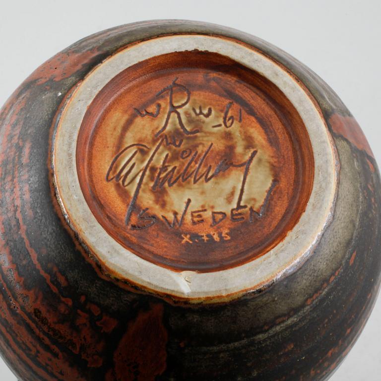 A unique Carl-Harry Stålhane vase in stoneware, Rörstrand, signed and dated -61.