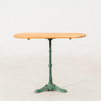 Trädgårdsbord 1900-talets andra hälft.