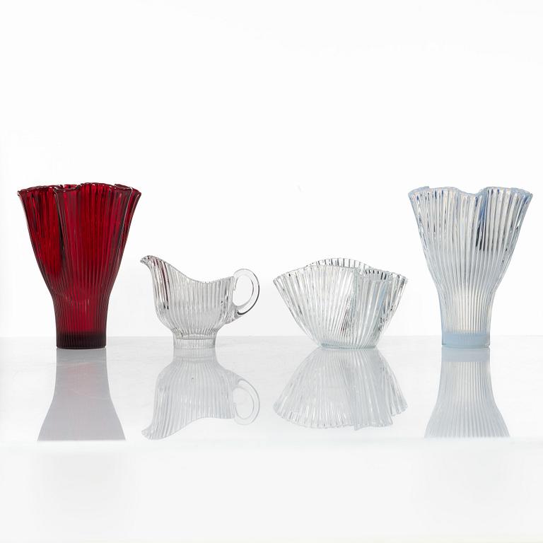Arthur Percy, a 'Swedish Modern' glass service, "Reffla", Gullaskruf, the model designed in 1952 (110 pieces).