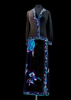A velvet hobble-skirt and blouse by Emilio Pucci.
