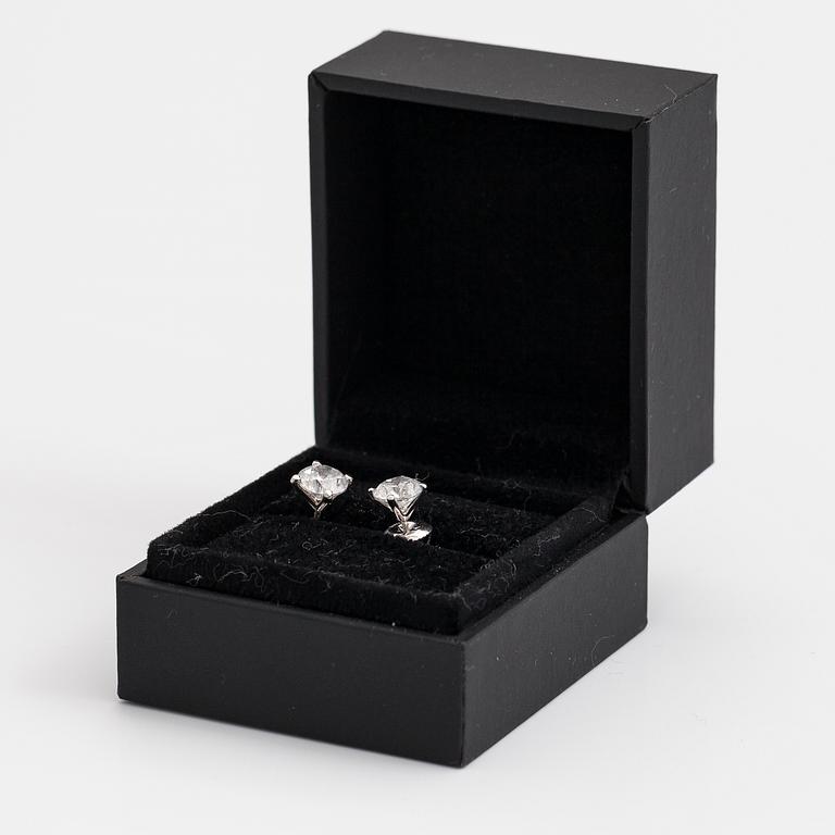 ÖRHÄNGEN, 14K vitguld, briljanter ca 1.70 ct tot.