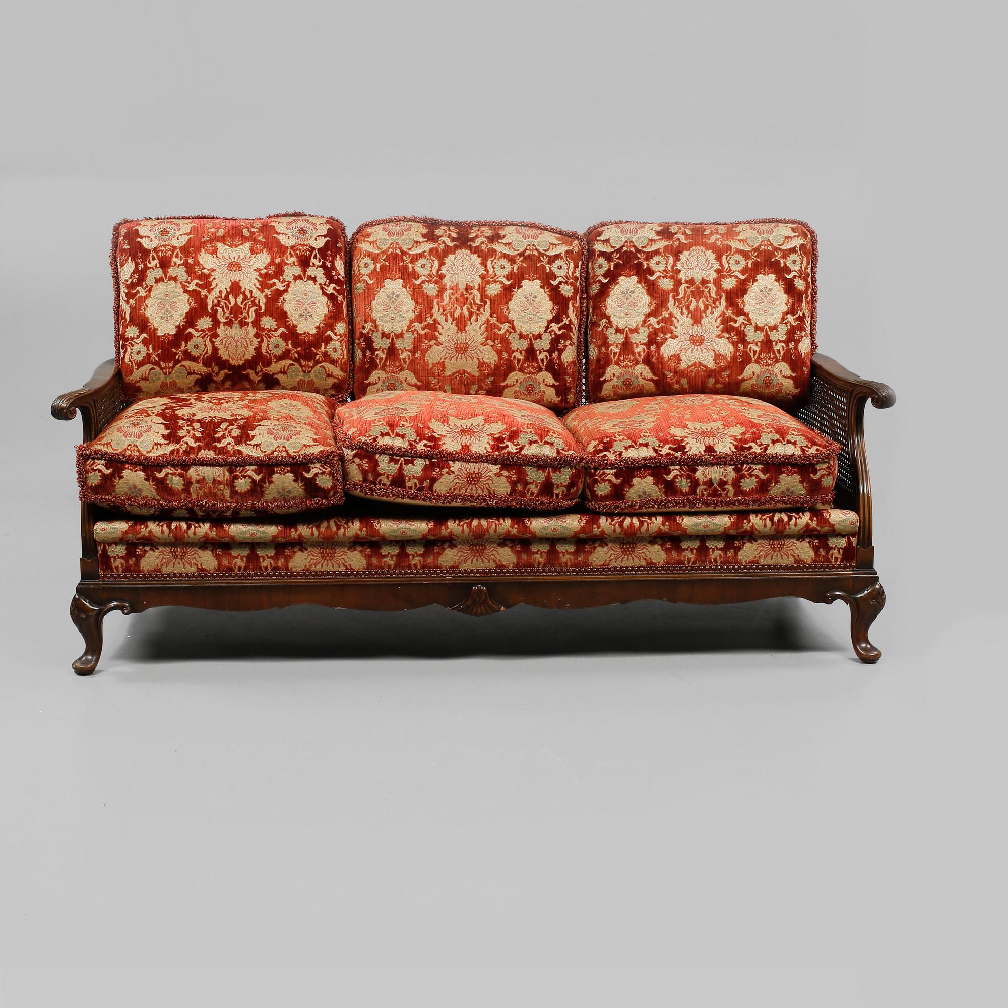 SOFFA, Chippendalestil, omkring 1900-talets mitt.
