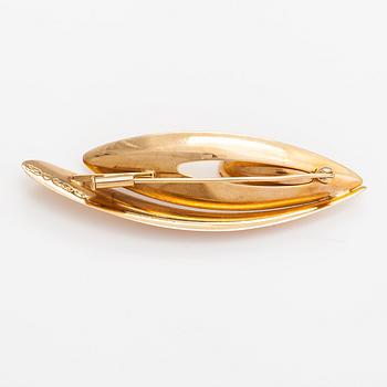 Elis Kauppi, A 14K gold brooch with a cultured pearl. Kupittaan kulta, Turku 1957.