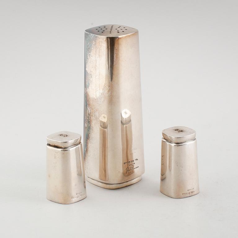 SOCKER-, SALT- OCH PEPPARSTRÖARE, silver, Gustaf Janson, CG Hallberg, Stockholm 1960. Vikt ca 165 gram.