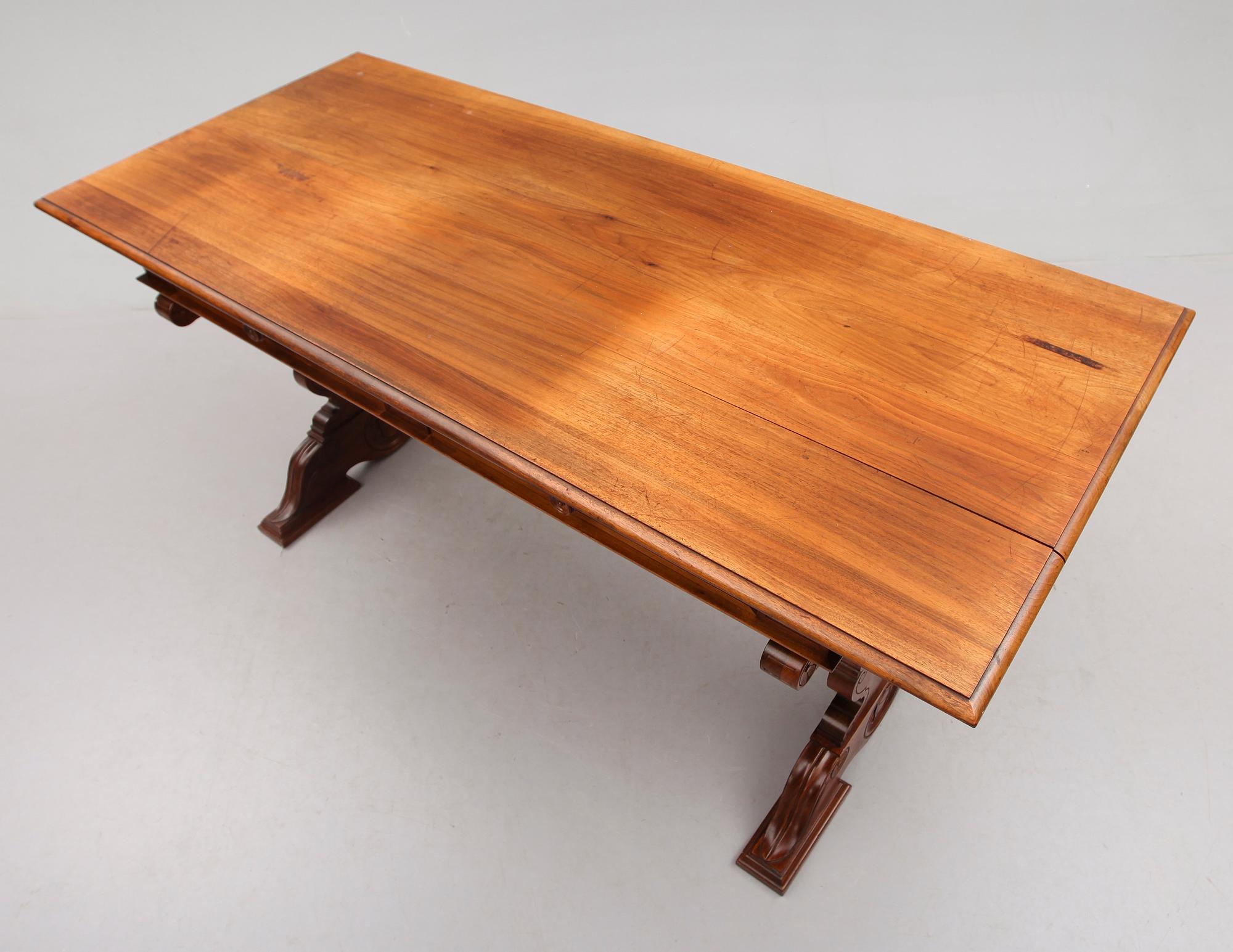 BIBLlOTEKSBORD, 1900-talets första hälft.