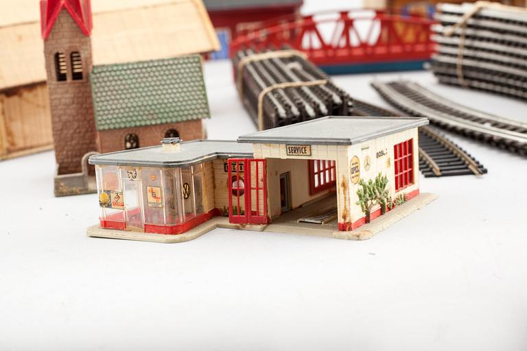 A model train set with accessories, partly Fleischmann, second half of the 20th century.