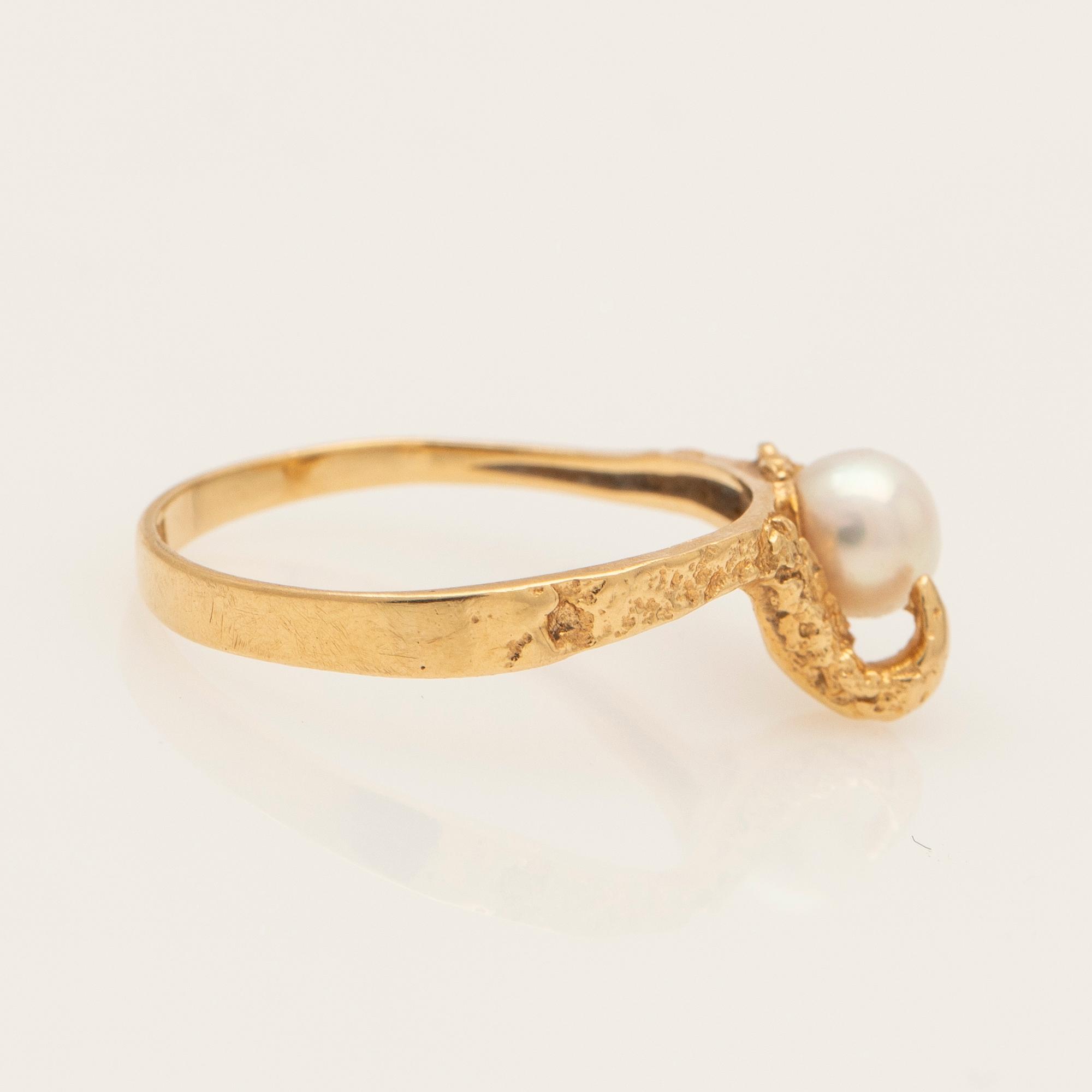 Björn Weckström, ring, 18K med odlad pärla, Lapponia, Finland.