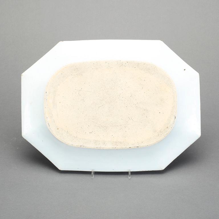 STEKFAT, porslin, Kina, Qianlong (1736-1795).